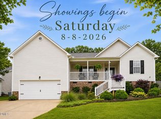 1044 S Willhaven Dr, Fuquay Varina, NC 27526