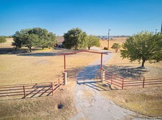 15260 Miller Rd, Saint Hedwig, TX 78152