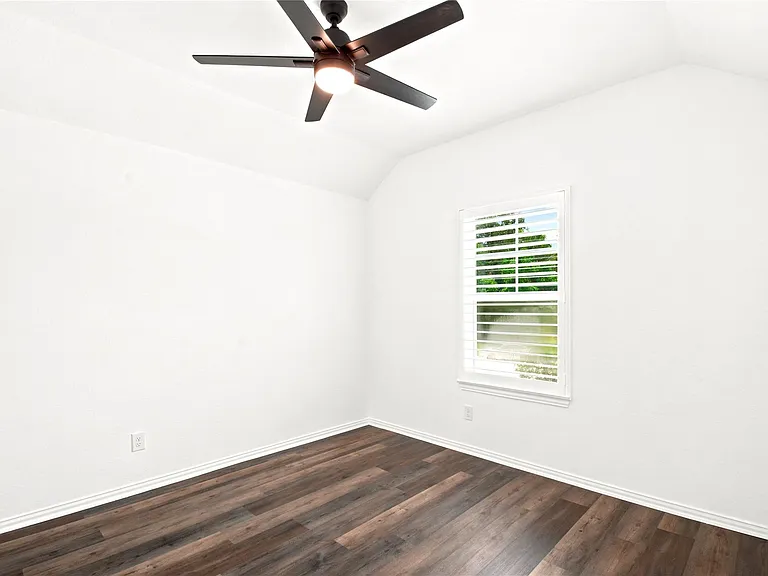 1202 Vilamoura Ct — Photo 38