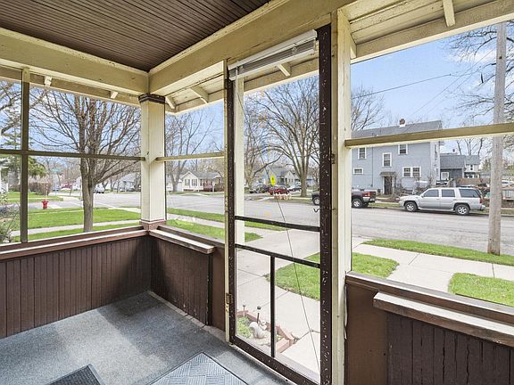 2nd image of 516 Ashland Ave
