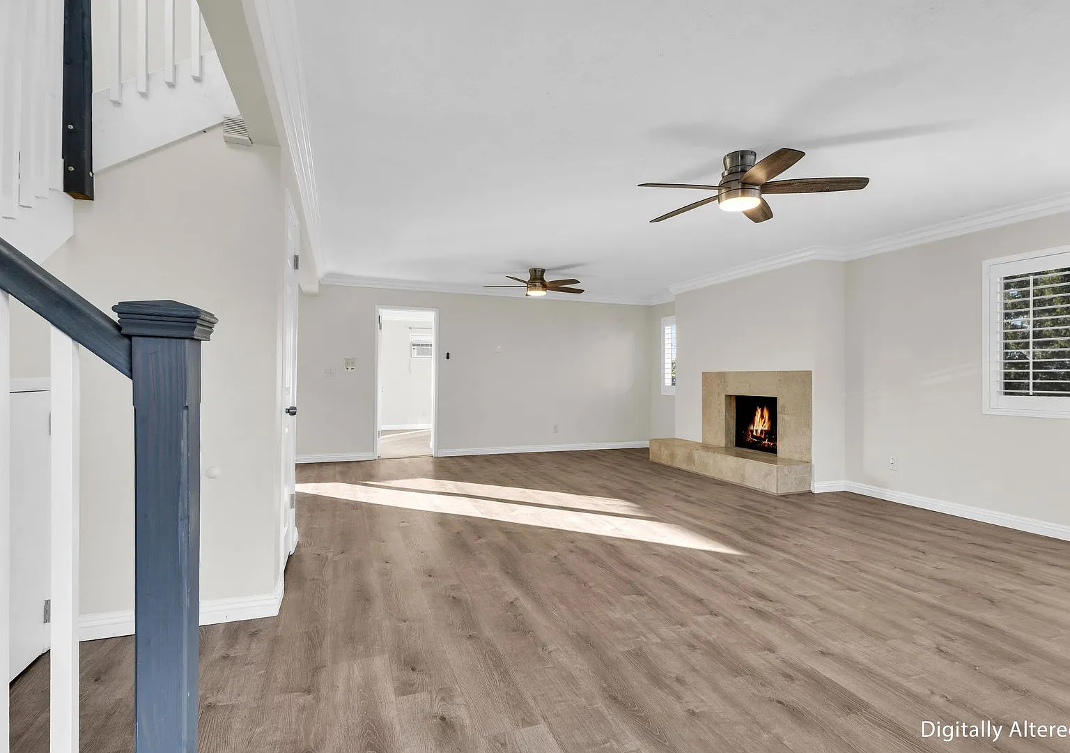 4 Bedrooms, 3 Bathroom, Two Story Home With Pool — Photo 3