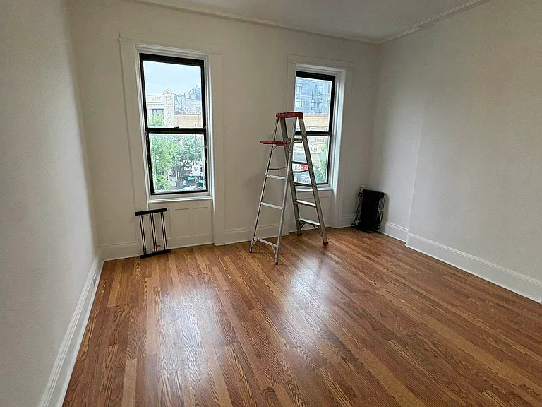 1670 Putnam Ave #3L — Photo 2