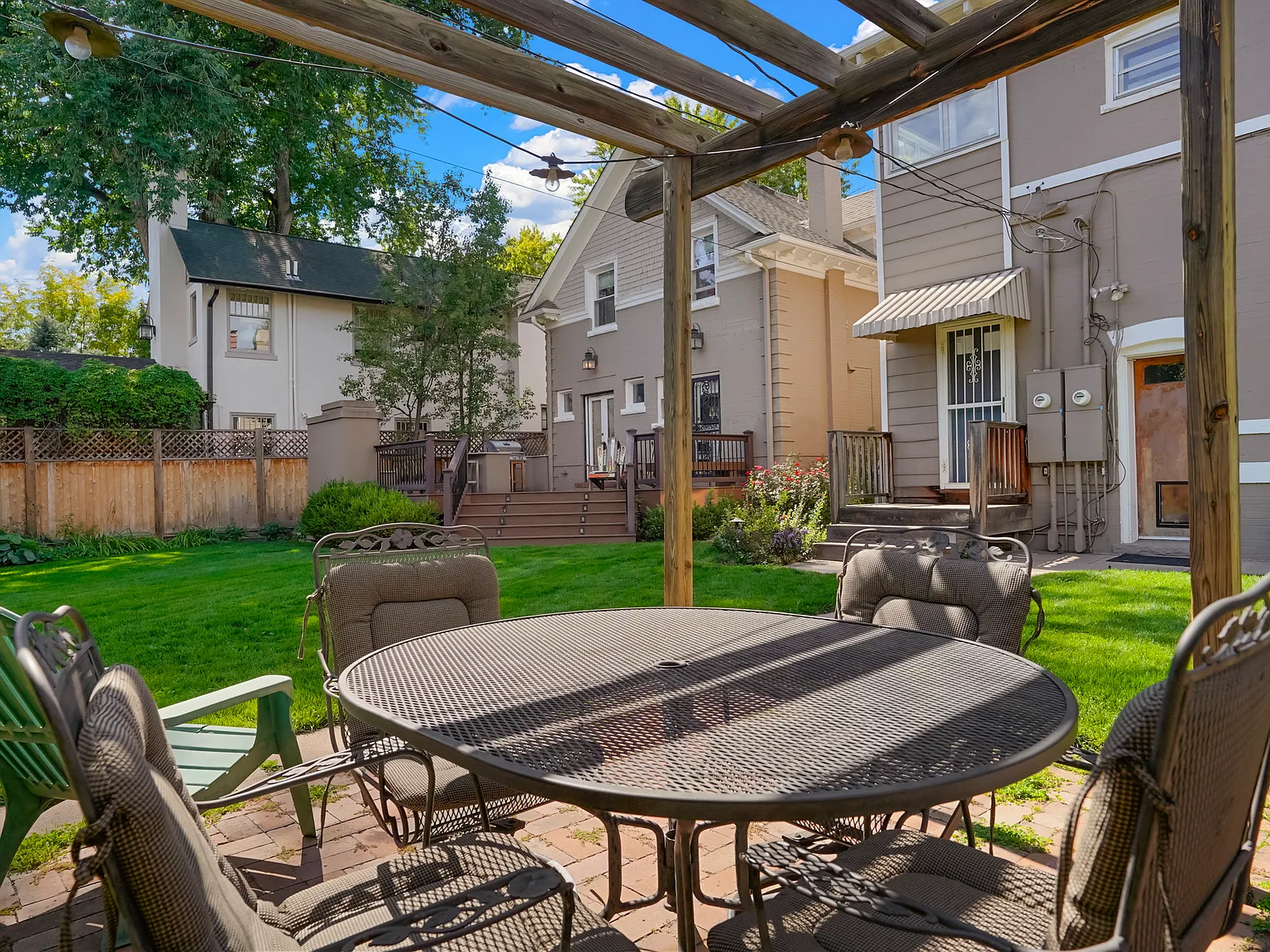 2 bed, 1100 sqft, $2,600 — Photo 3
