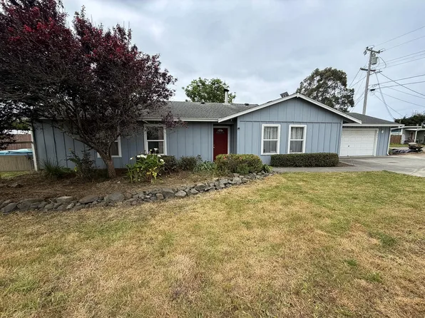 884 Mary Ln, McKinleyville, CA 95519