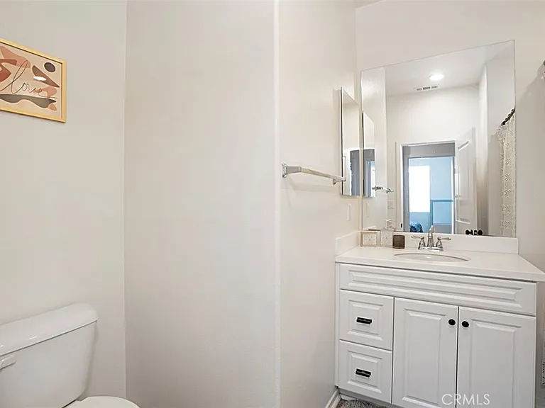 3305 E Midsummer Privado — Photo 21