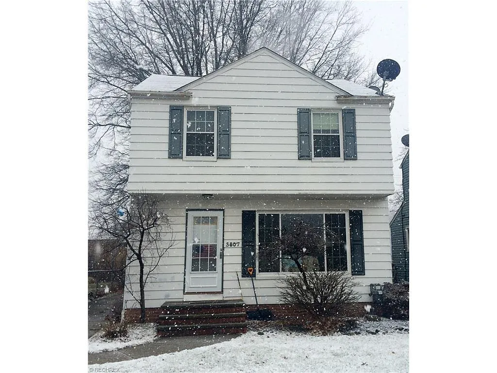 3807 Kenmore Ave photo 1