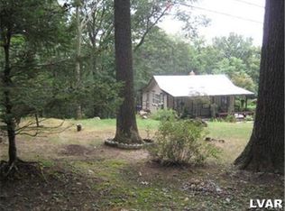 365 Stoneridge Rd, Emmaus, PA 18049