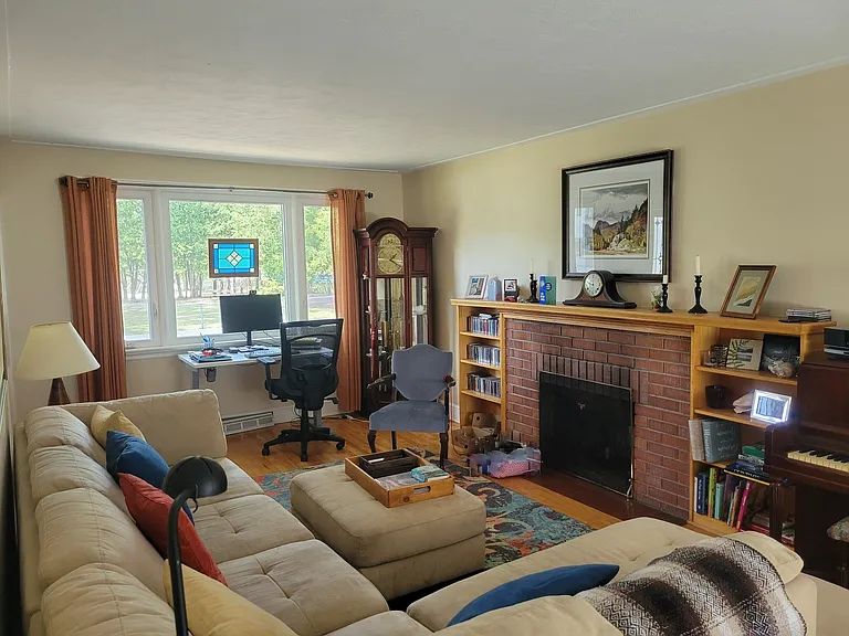 44 Clearview Ave — Photo 9