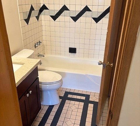 5th image of 12722 76th Ave S #202