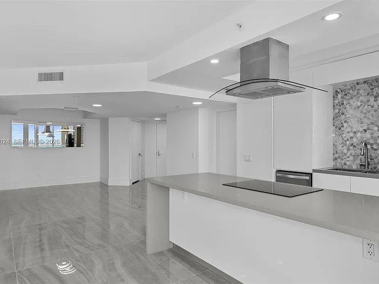 21055 Yacht Club Dr #1409 — Photo 8
