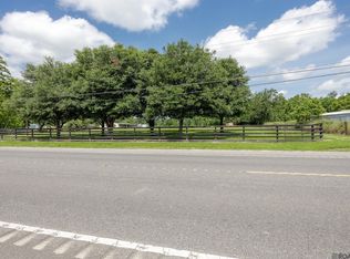22 State Hwy, Saint Amant, LA 70774