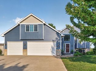 1233 Irvine Dr, Hanover, MN 55341
