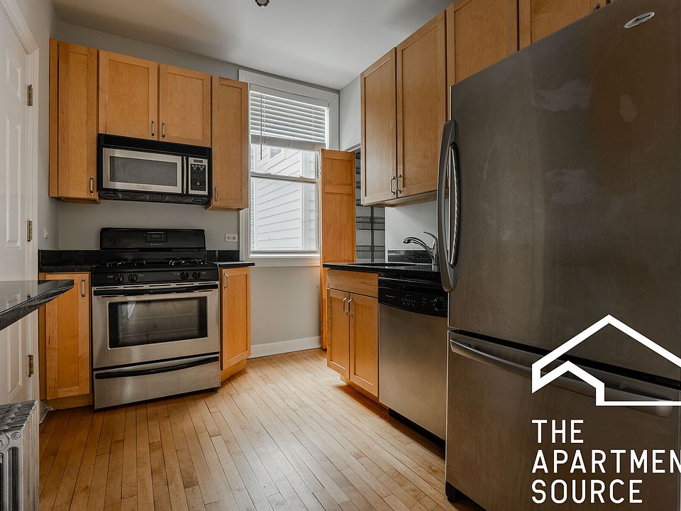 1st image of 1946 W Leland Ave #2