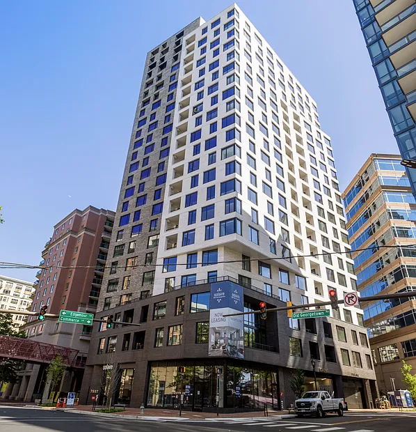 Building Photo 4