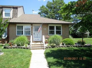 916 Kims Ct, Brick, NJ 08724