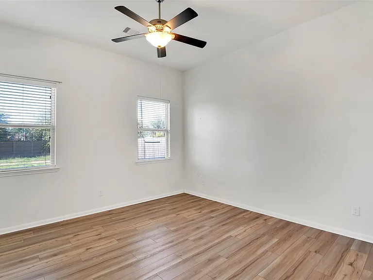 5407 Baronet Dr — Photo 16