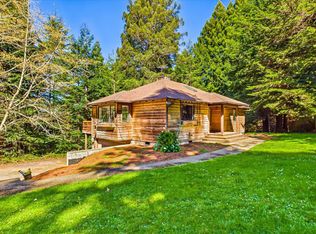 230 Blue Blossom Ln, Eureka, CA 95503