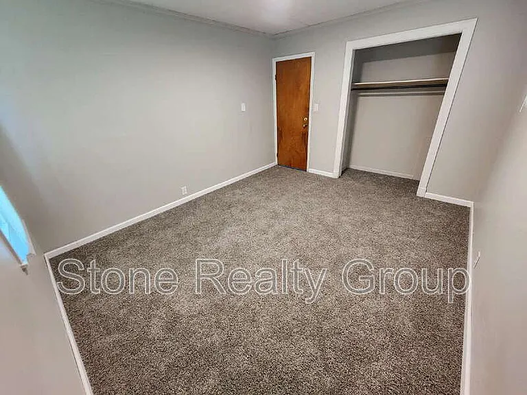 2707 Jefferson St — Photo 5