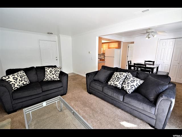 1st image of 875 E Arrowhead Ln