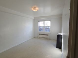 30-18 32nd St, Astoria, NY 11102