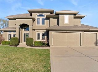 503 NE Legacy Wood Cir, Lees Summit, MO 64086