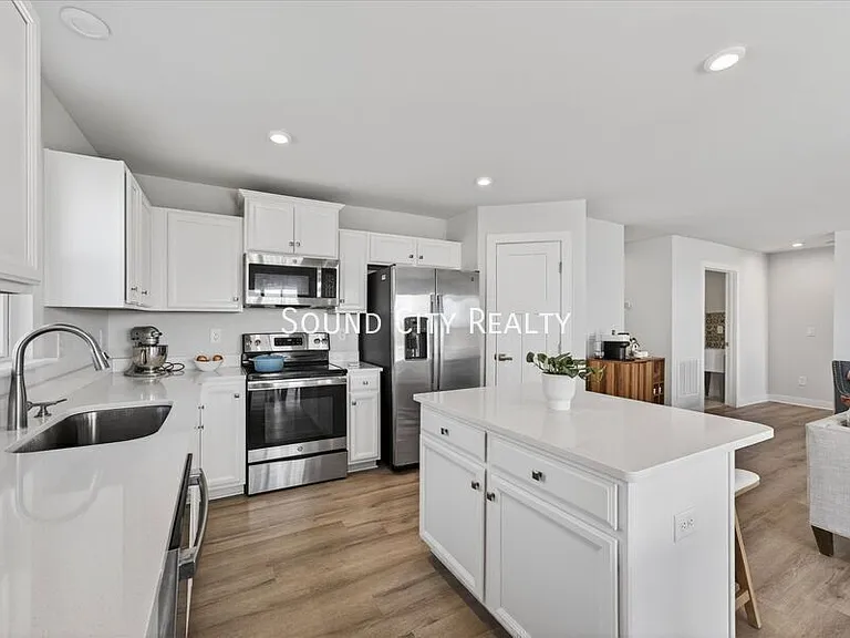 2648 Thornton Grove Blvd — Photo 9