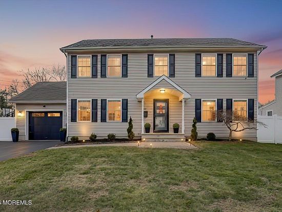 25 Community Place, Long Branch, NJ 07740