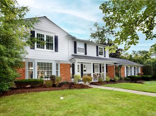 130 Drury Ln, Bloomfield Hills, MI