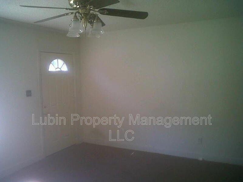 2nd image of 3818 Vernon Ave