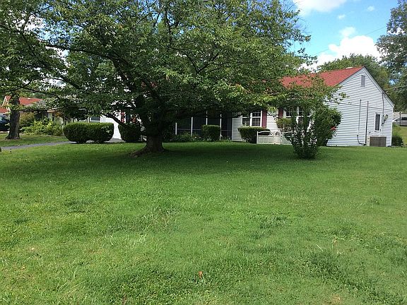 4th image of 1020 Westglen Dr