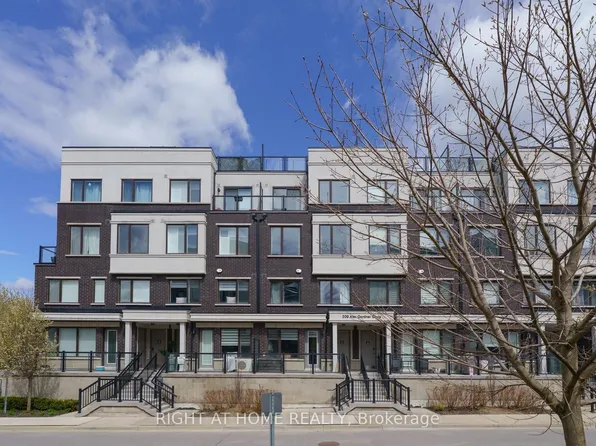 200 Alex Gardner Cir Unit 34, Aurora, ON L4G 3G5