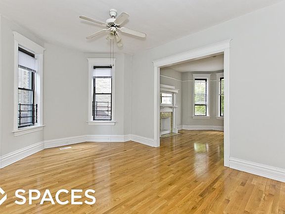 3rd image of 3521 N Wilton Ave #Unt1f