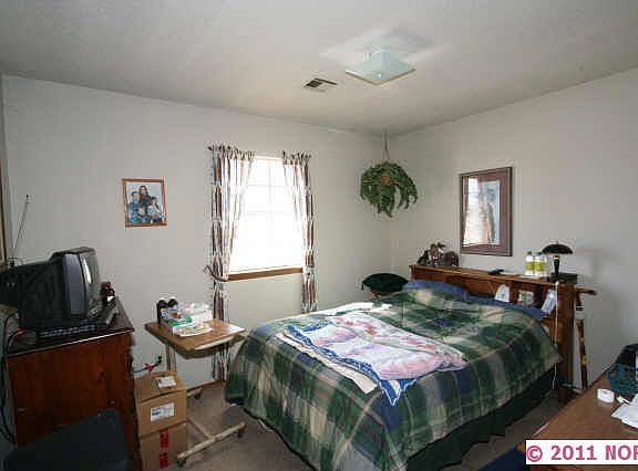 4th image of 11688 E Elm St