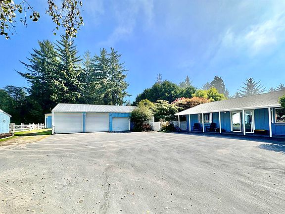 4th image of 3101 Lake Earl Dr