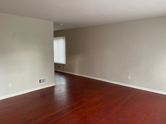 3rd image of 156 Highfield Dr