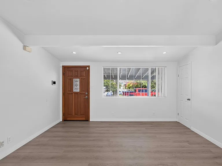 7865 Cantaloupe Ave — Photo 11