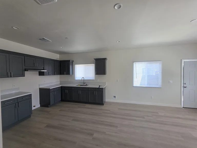 7472 Guthrie St — Photo 2