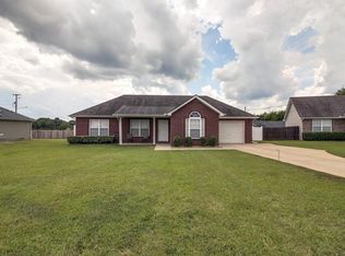 305 Kimberly Ann Ct, La Vergne, TN 37086