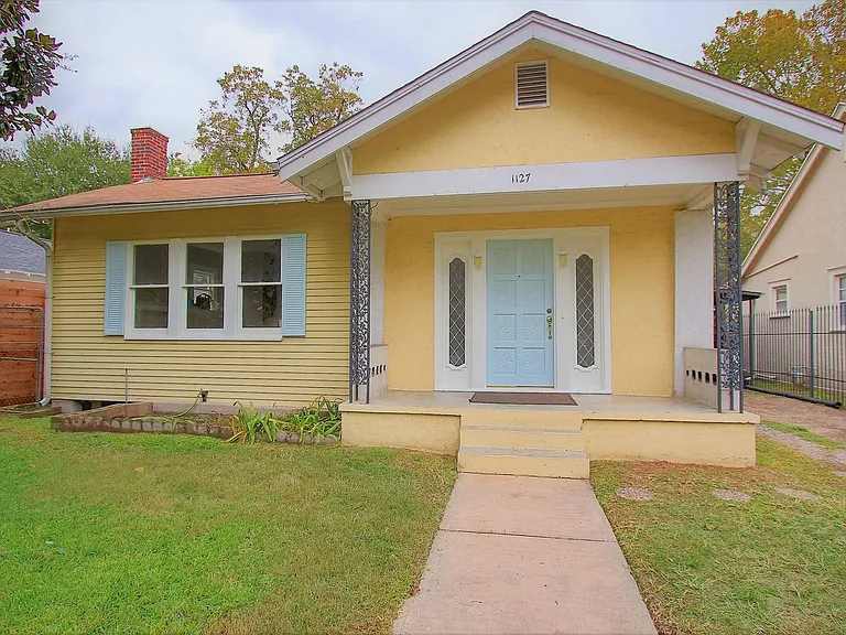 1127 Walling St — Photo 2