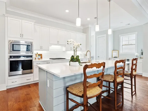 2549 Daniel Island Dr, Charleston, SC 29492