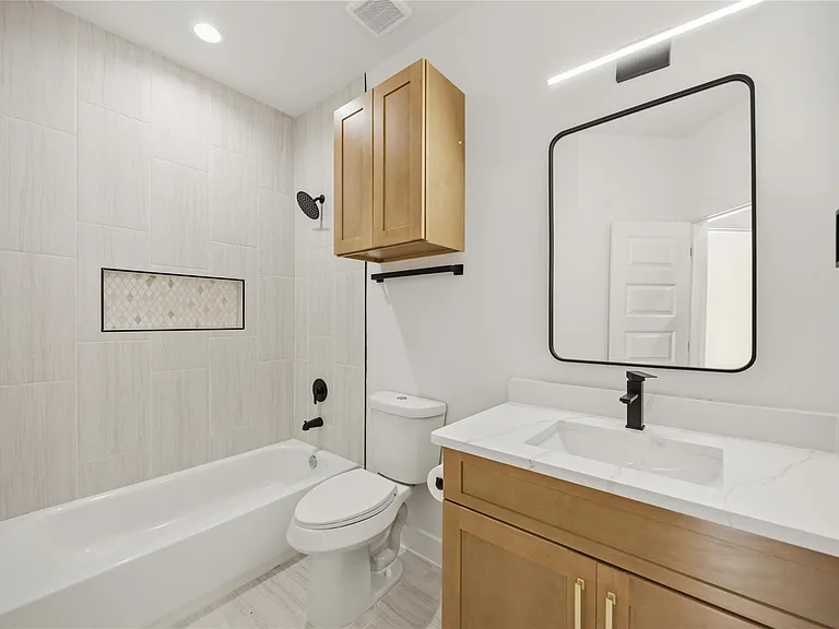 8210 Lawler St #A — Photo 17