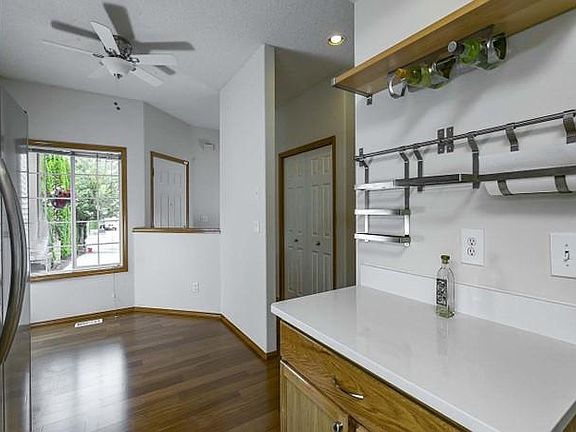3rd image of 7552 SE Hacienda St