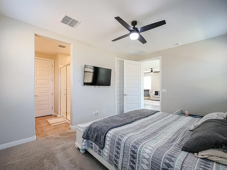 8924 W Bethany Heights Dr — Photo 13
