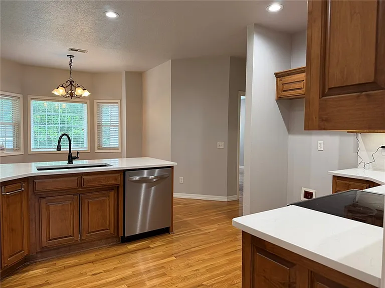 1 Elder Ln — Photo 6