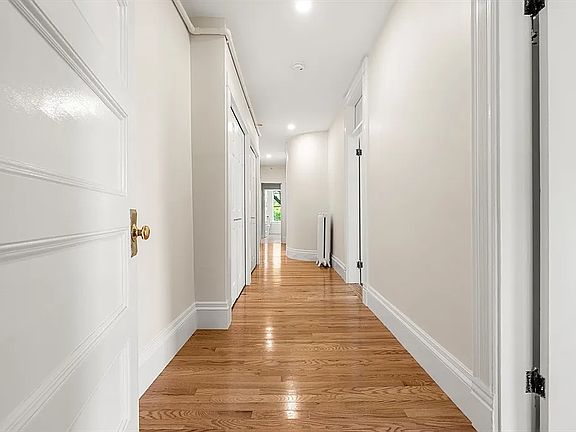 5th image of 16 Loring Ave #2