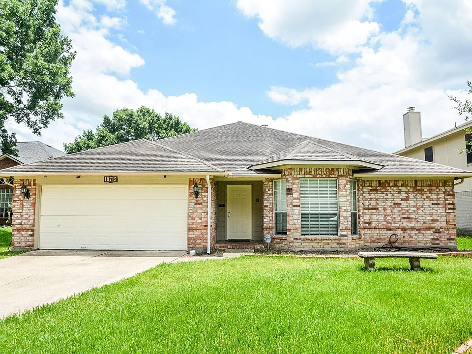 19715 Lindenfield Ct