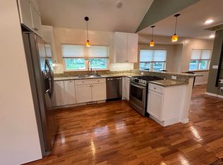 124 N Harvey Rd, Jackson, MI 49201