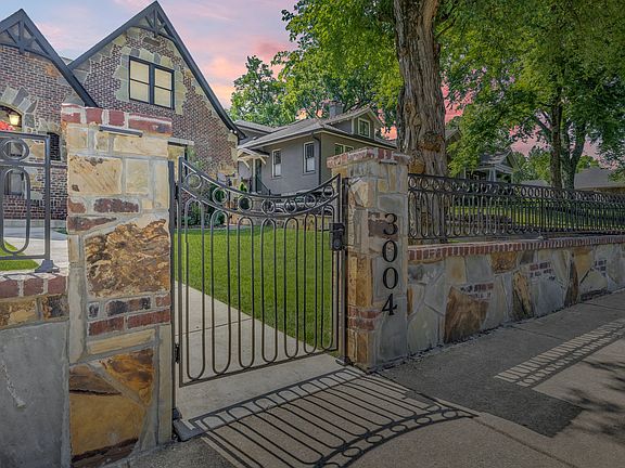 4th image of 3004 Belmont Blvd