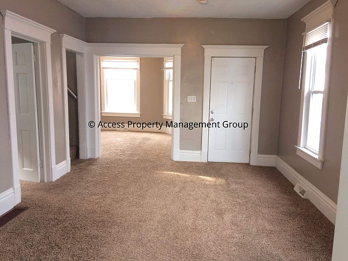 1st image of 218 Gunnison Ave SW