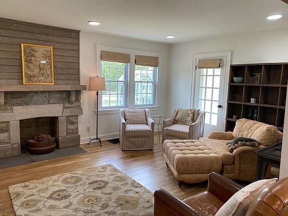 4th image of 435 Green Ln
